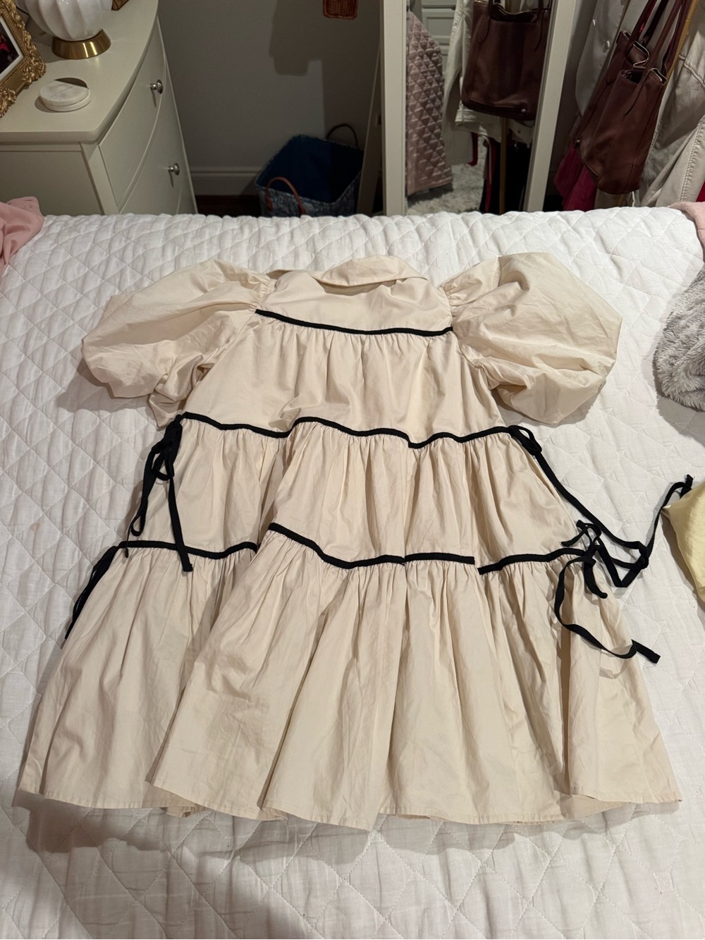 Off-White Tiered Button-Front Dress with Black Trim - Picture 4 of 9